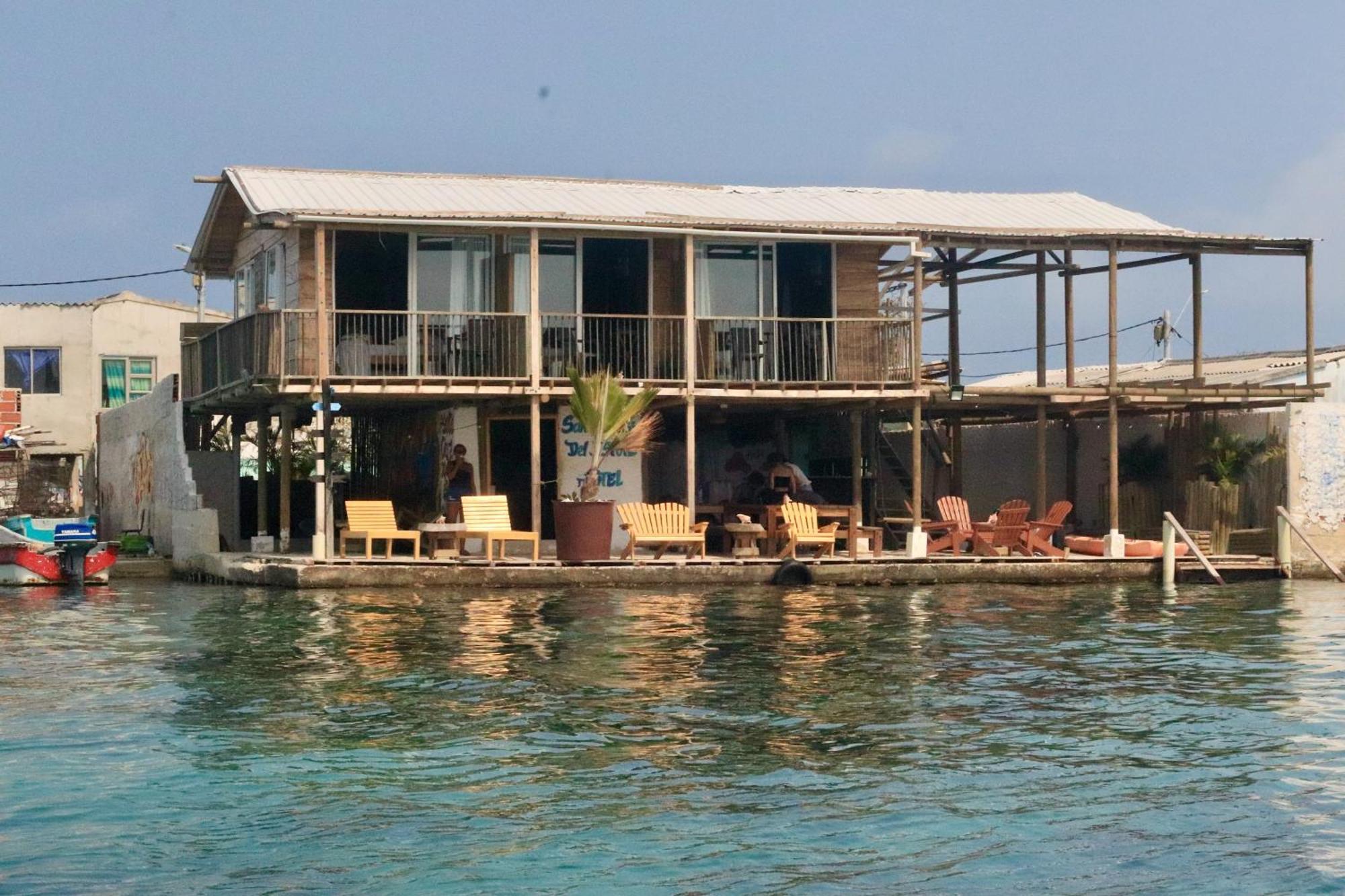 Hostel Santa Cruz Del Islote Esterno foto